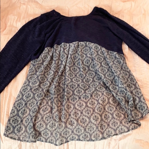 High-low Sweater - Picture 6 of 6